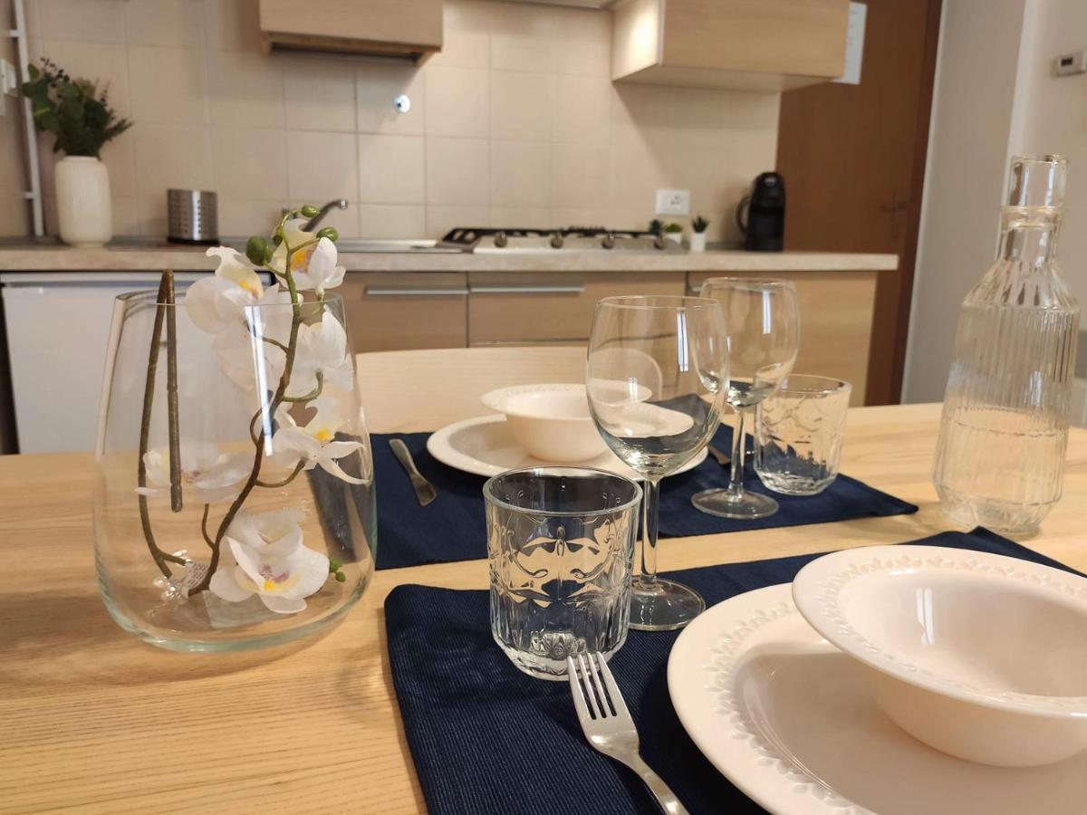 מנדלו דל לאריו La Casina Al Lago מראה חיצוני תמונה